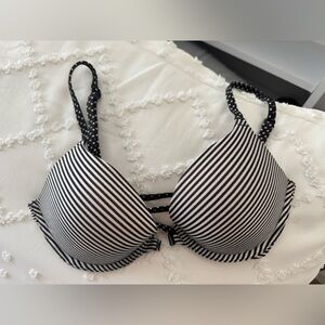 34 C Victoria’s Secret Bra